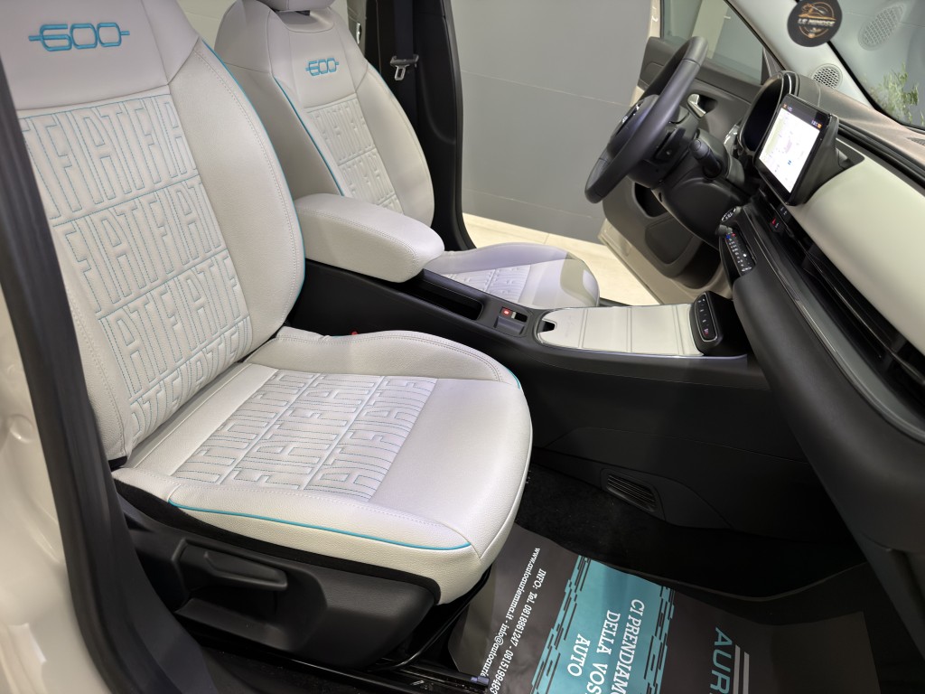 FIAT 600 120O HYBRID 110 CV LA PRIMA